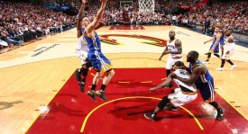 字母哥哥加盟希腊国家队：NBA名将引发实力与背景争议