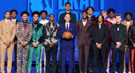 信息爆炸时代下的吹牛艺术：语言技巧与幽默生活反思